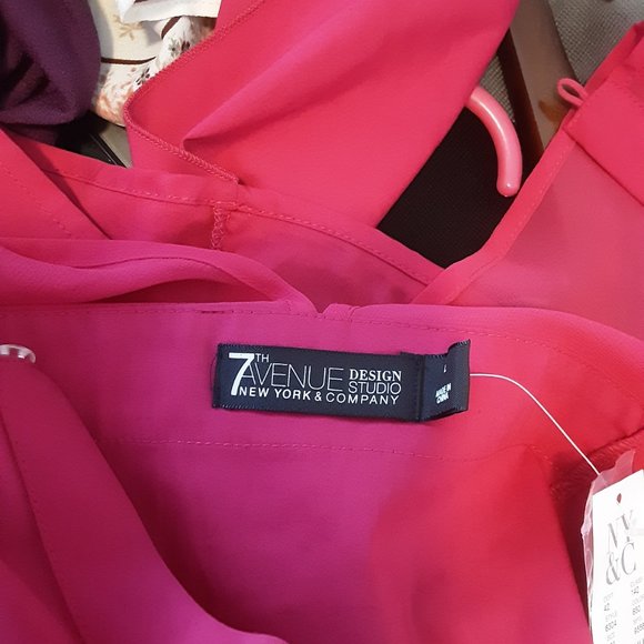 FUSHIA SWEETHEART BLOUSE by 7TH AVENUE DESIGN STUDIO NEW YORK & COMPANY - Picture 2 of 12